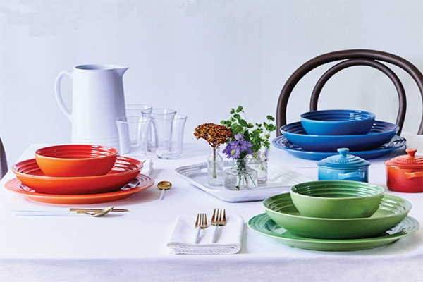 色差儀管控日用炻瓷顏色釉的色澤品質(zhì)